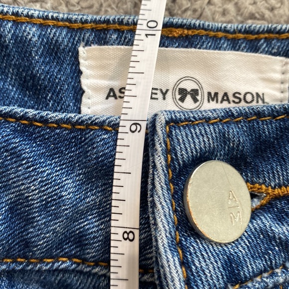 Ashley Mason High Waisted Shorts - Picture 5 of 6